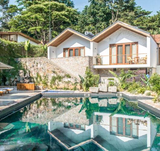 Copy of The Retreat Salt Water pool hot tub and diving rocks Copy of The Retreat Salt Water pool hot tub and diving rocks